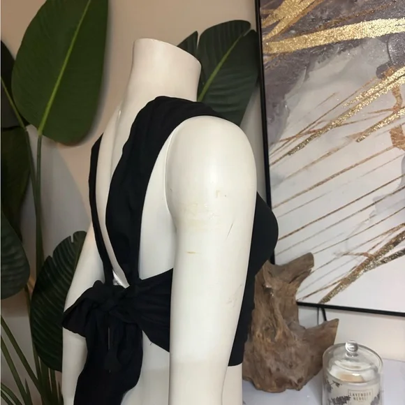 SHEIN Black Sleeveless Crop Tank Top - Picture 3 of 3